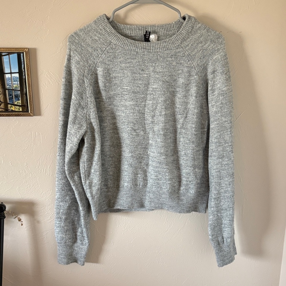 H&M Light Gray Knit Sweater